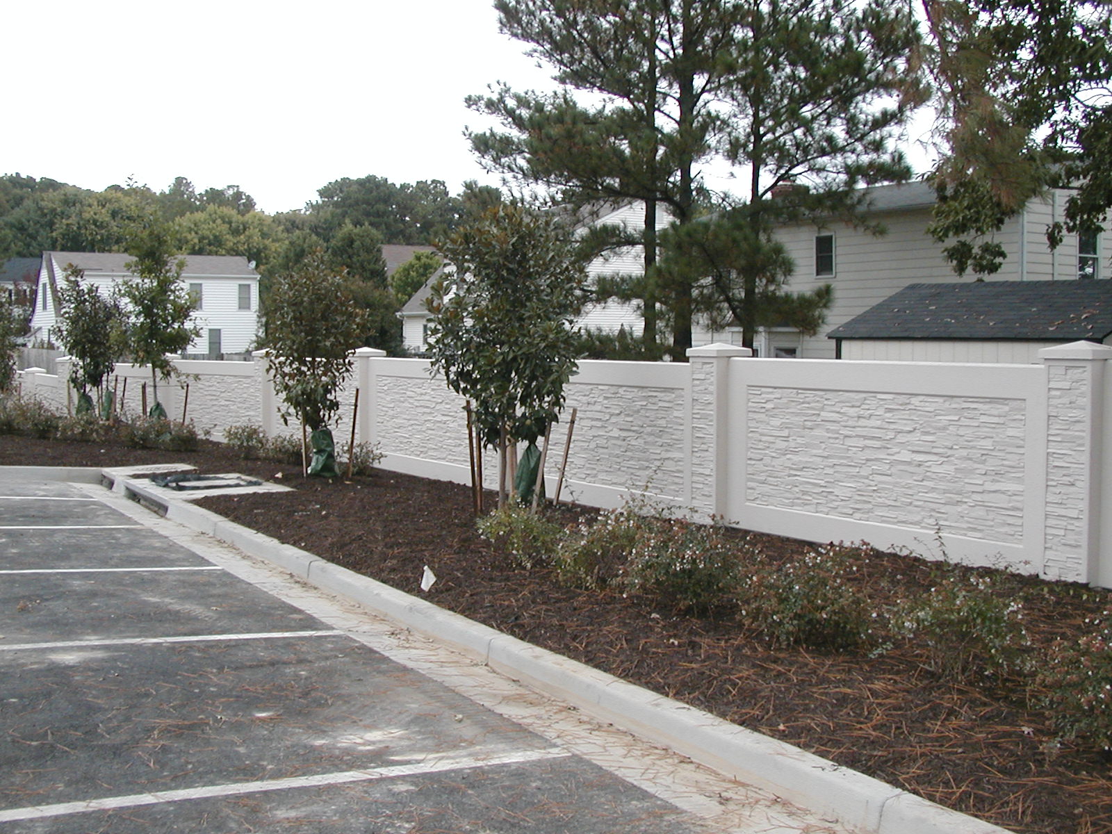 Ridgefield HOA StoneTree fence wall in fieldstone finish